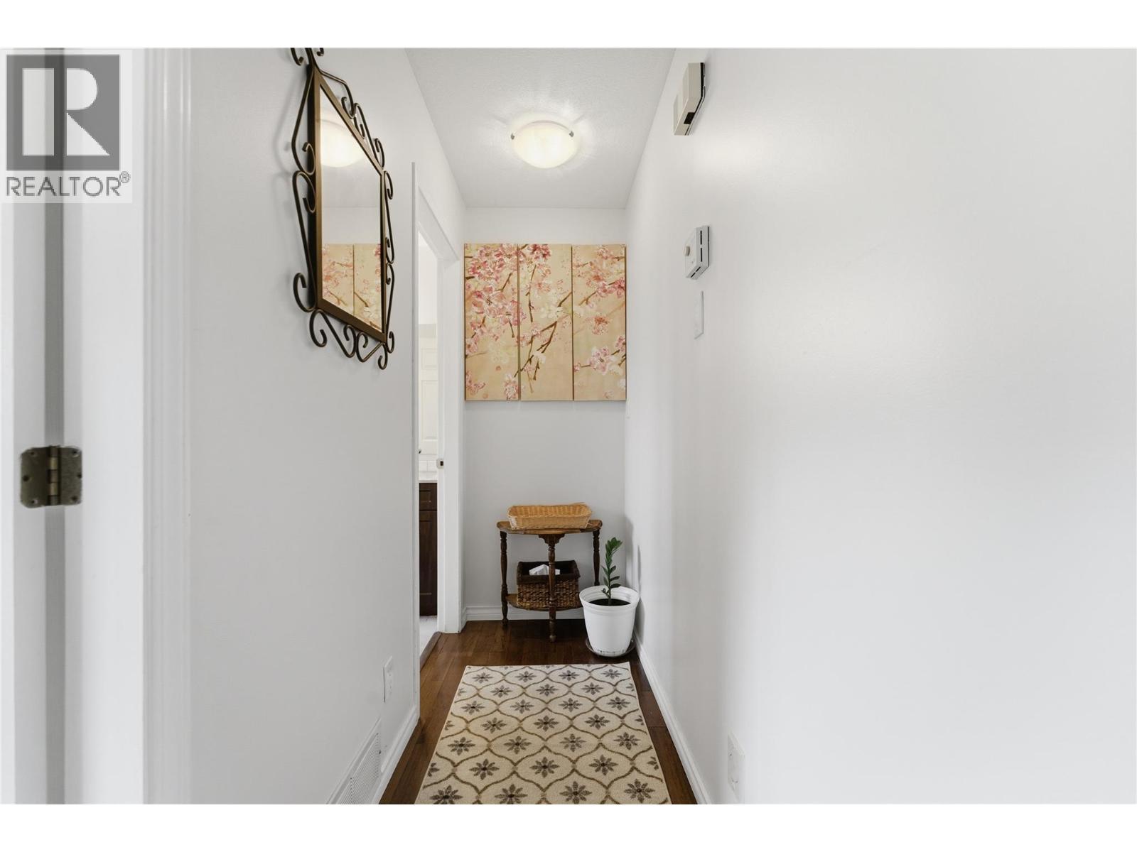6815 Cameo Drive N - 25