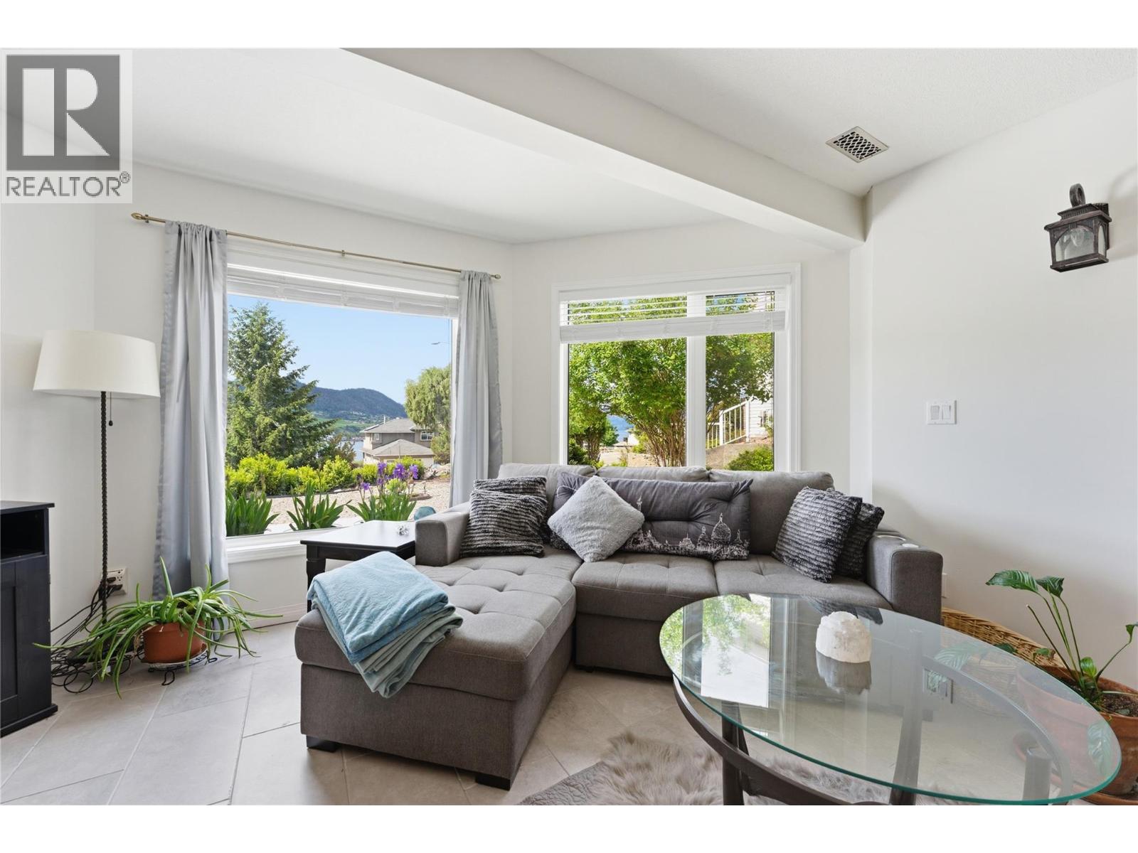 6815 Cameo Drive N - 33
