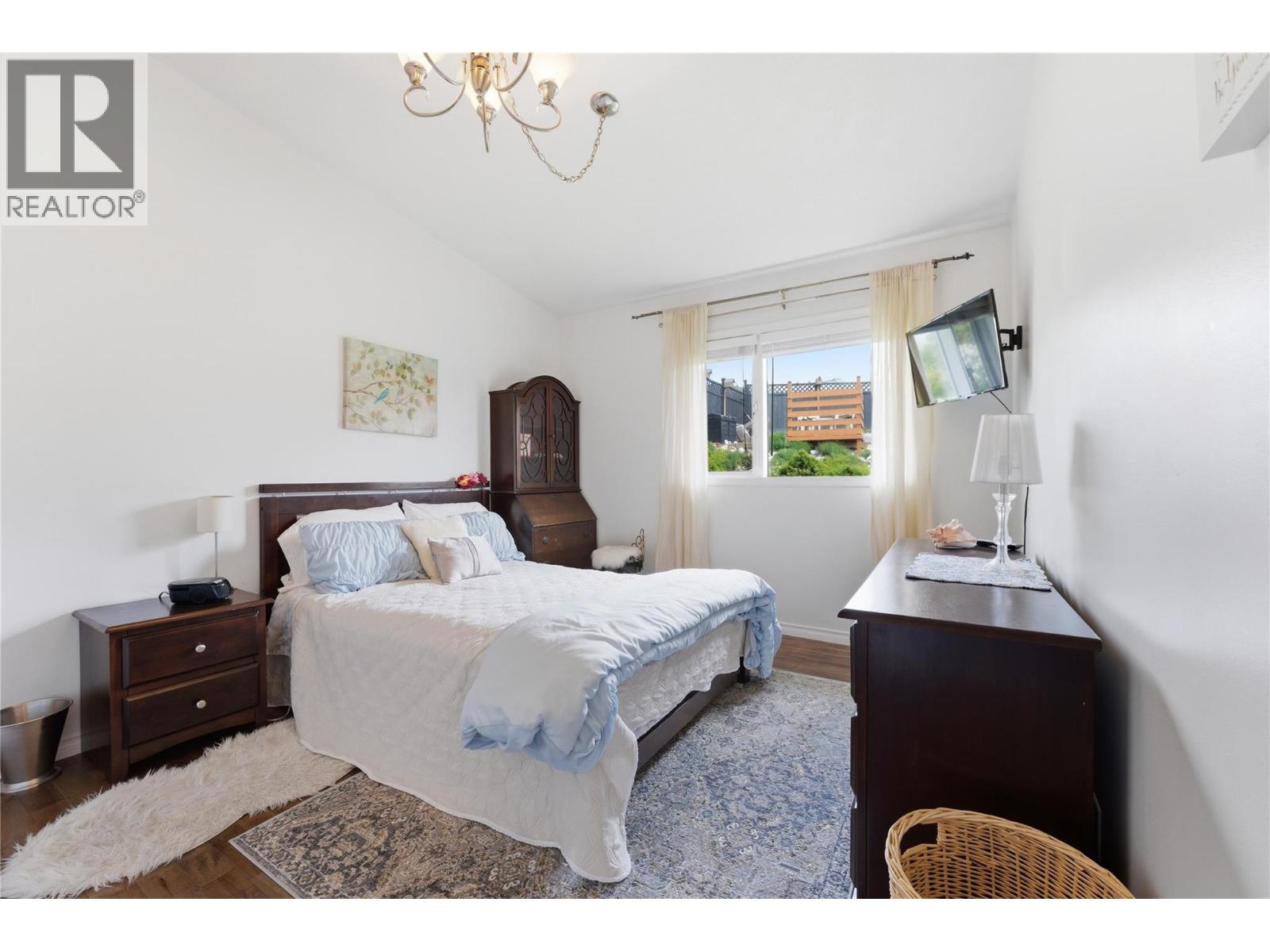 6815 Cameo Drive N - 23