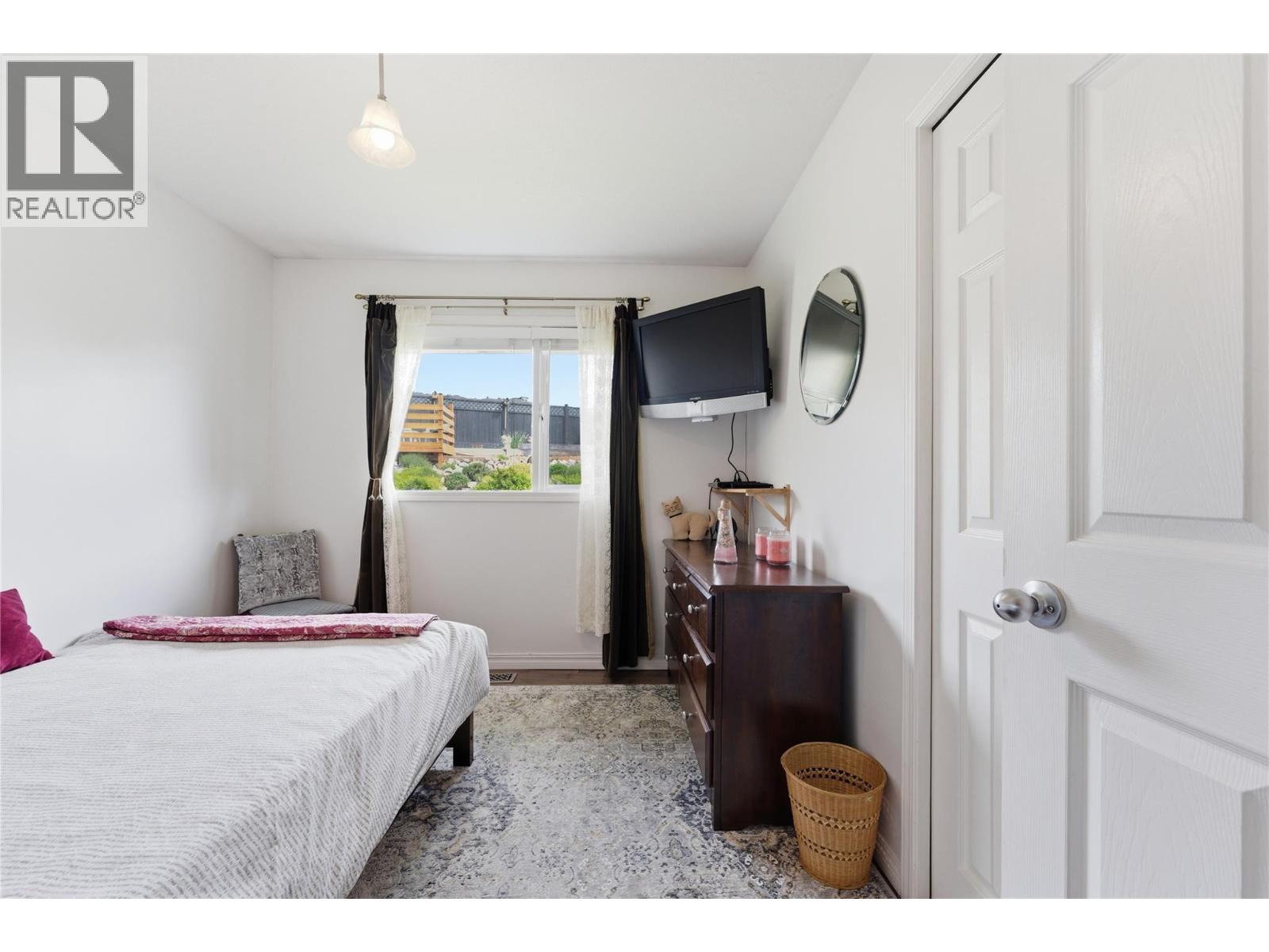 6815 Cameo Drive N - 28
