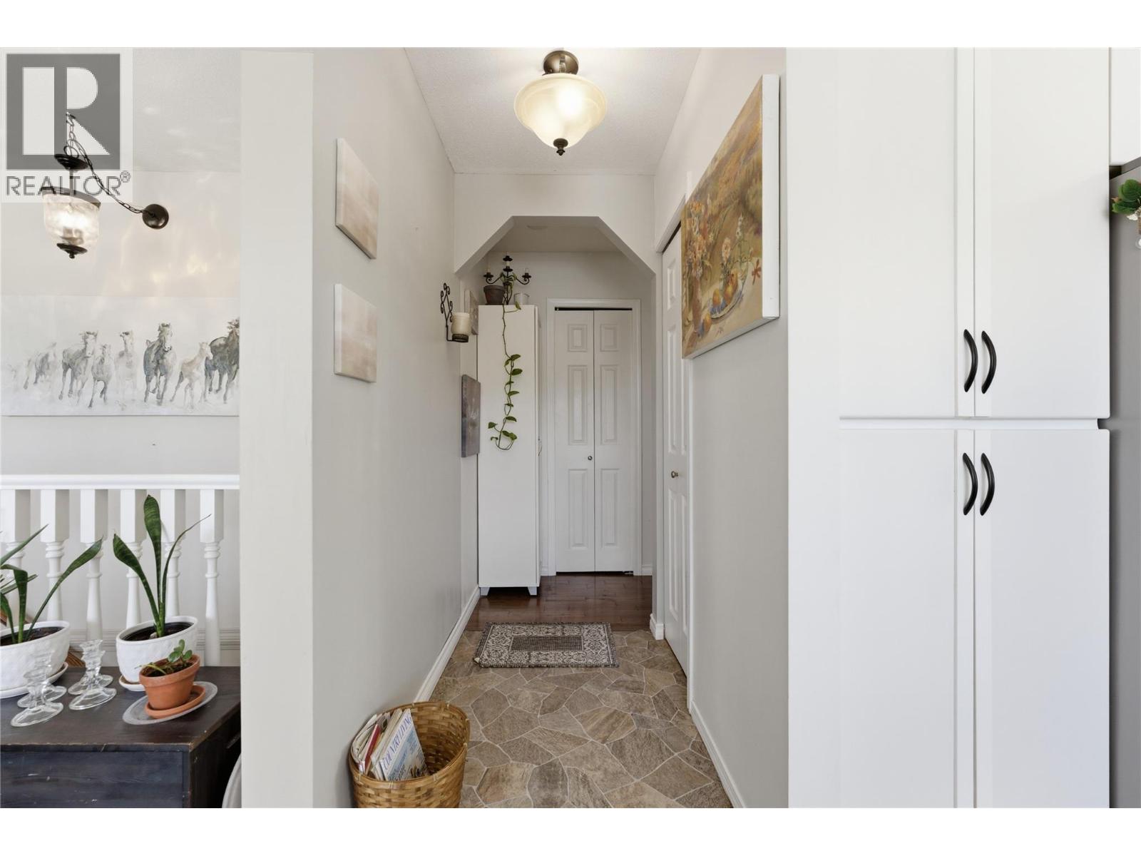 6815 Cameo Drive N - 17