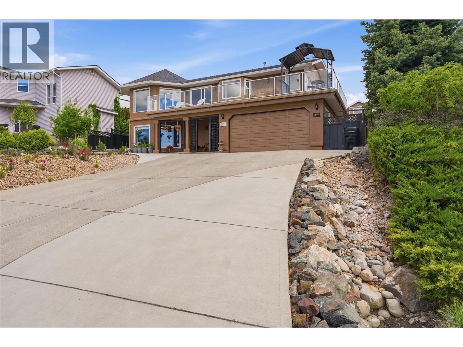 6815 Cameo Drive N - Image 2