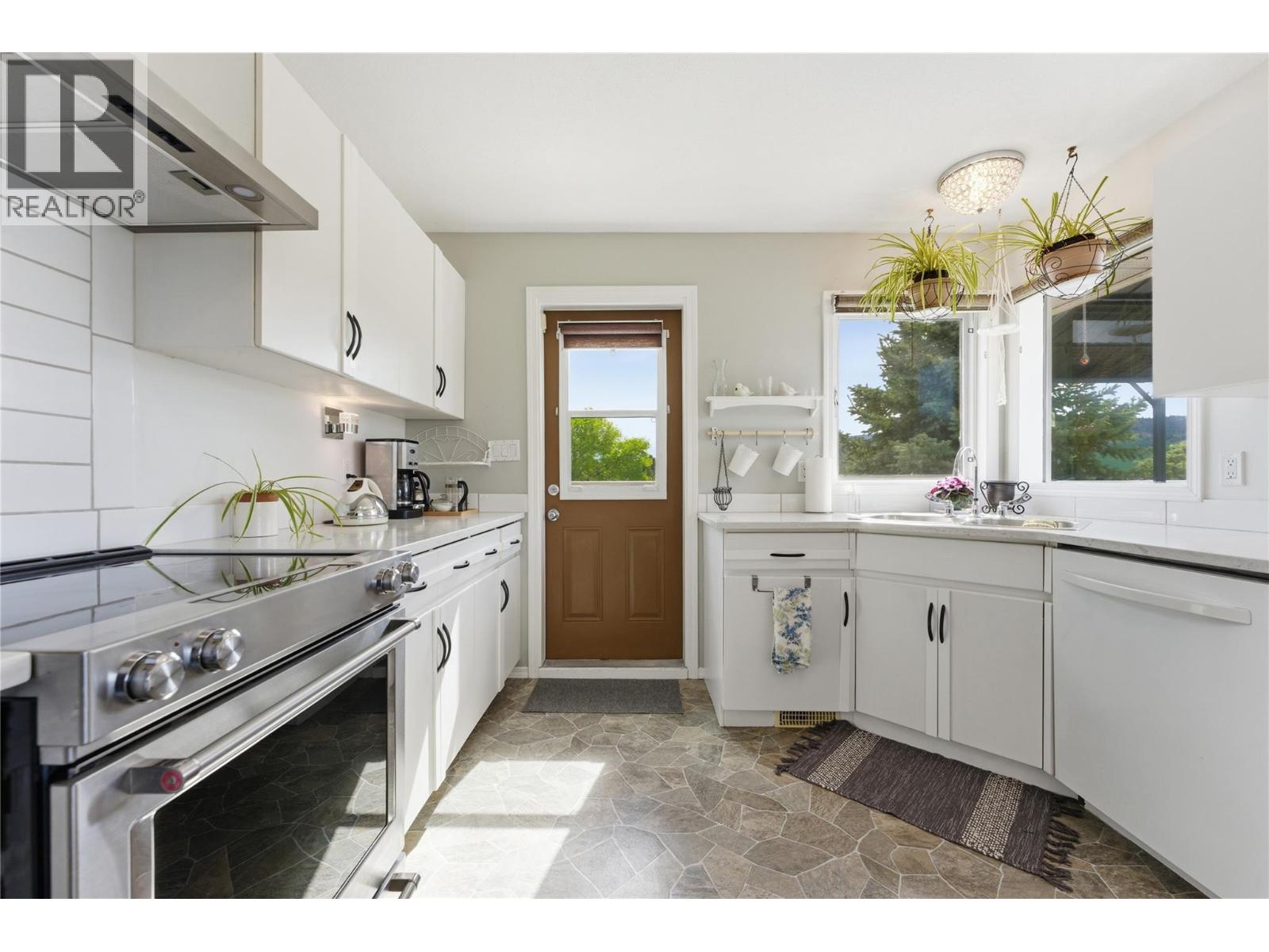 6815 Cameo Drive N - 12