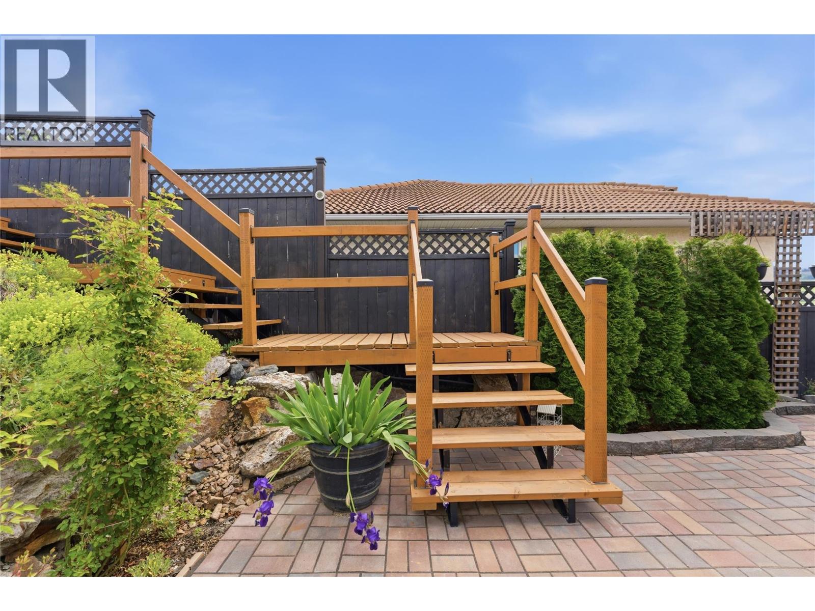 6815 Cameo Drive N - 50