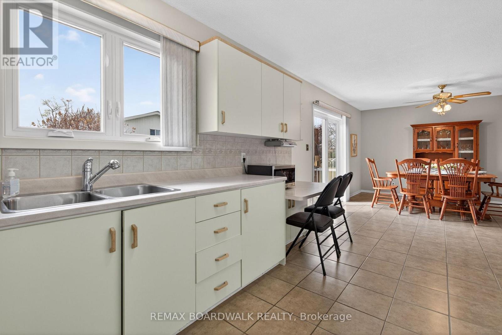 14 ALBERT STREET - 9