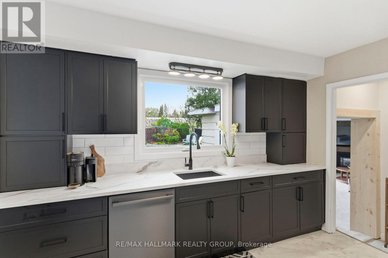 37 BROOKVIEW CRESCENT - 10