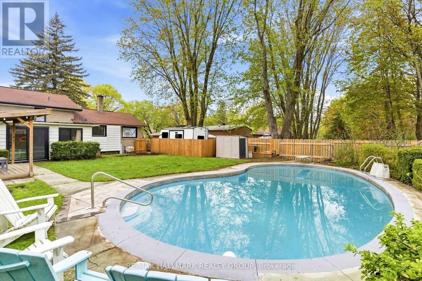 37 BROOKVIEW CRESCENT - 28
