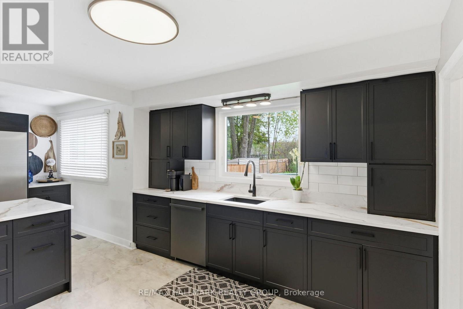 37 BROOKVIEW CRESCENT - 8