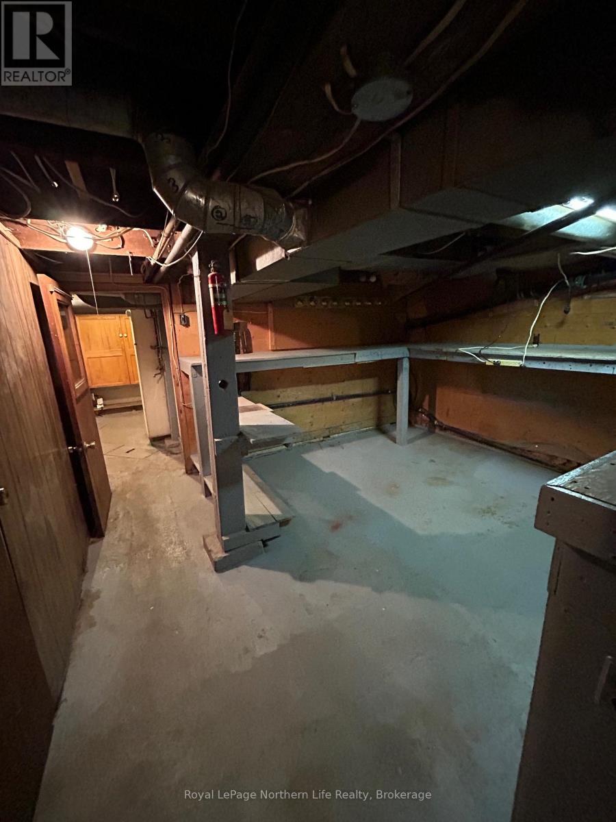 772 ALGONQUIN AVENUE - 24
