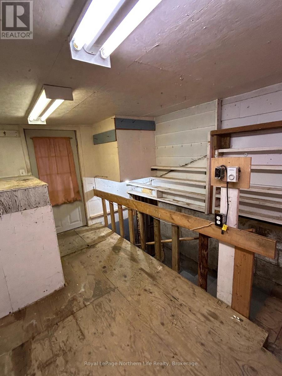 772 ALGONQUIN AVENUE - 29