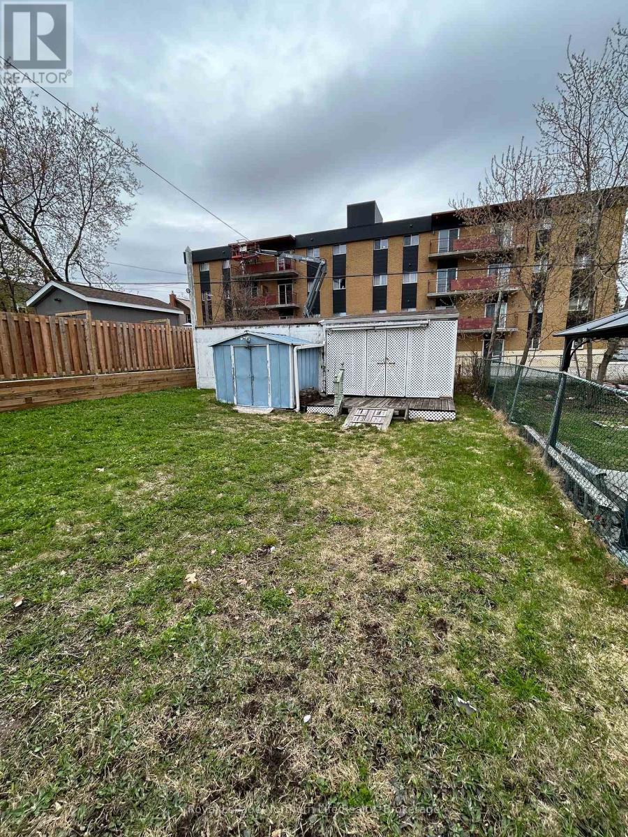 772 ALGONQUIN AVENUE - 5