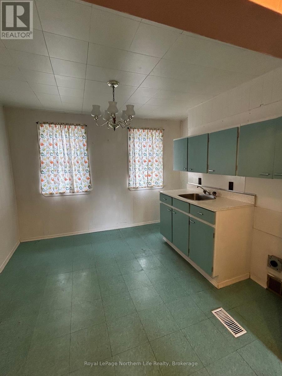 772 ALGONQUIN AVENUE - 6