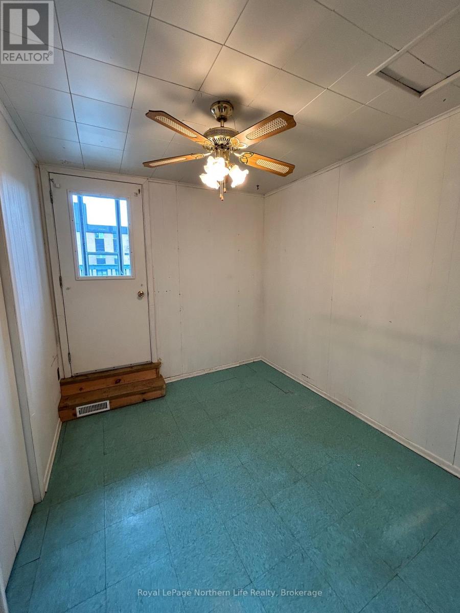772 ALGONQUIN AVENUE - 8