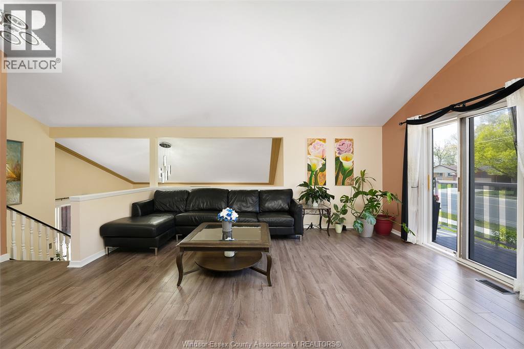 2415 CABANA ROAD West, Windsor, Ontario, N9G1E2 — Photo 19