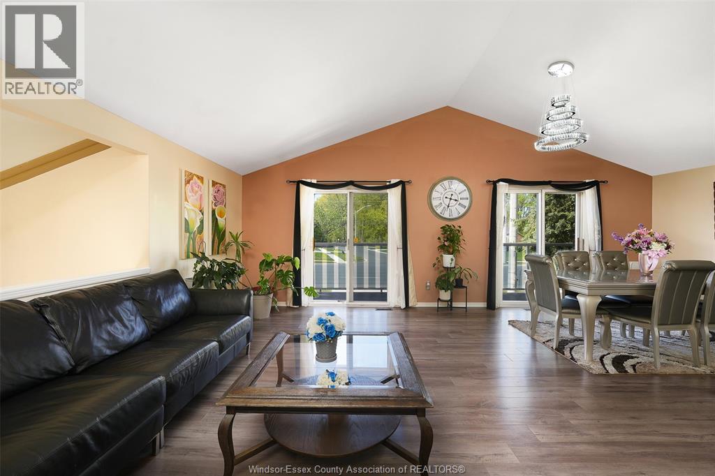 2415 CABANA ROAD West, Windsor, Ontario, N9G1E2 — Photo 12