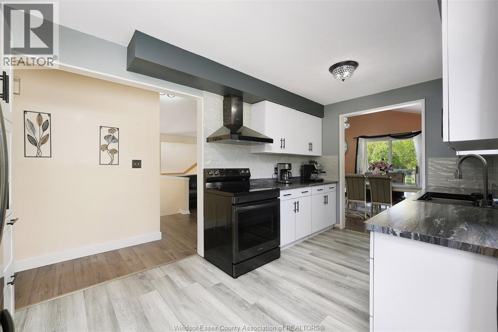 2415 CABANA ROAD West, Windsor, Ontario, N9G1E2 — Photo 6