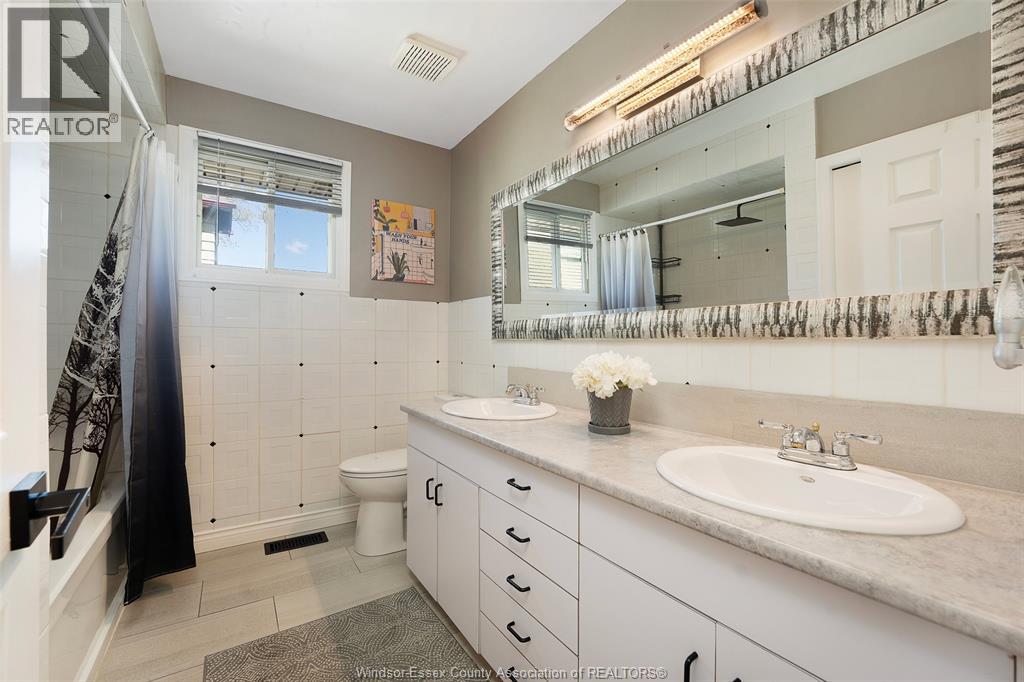 2415 CABANA ROAD West, Windsor, Ontario, N9G1E2 — Photo 18