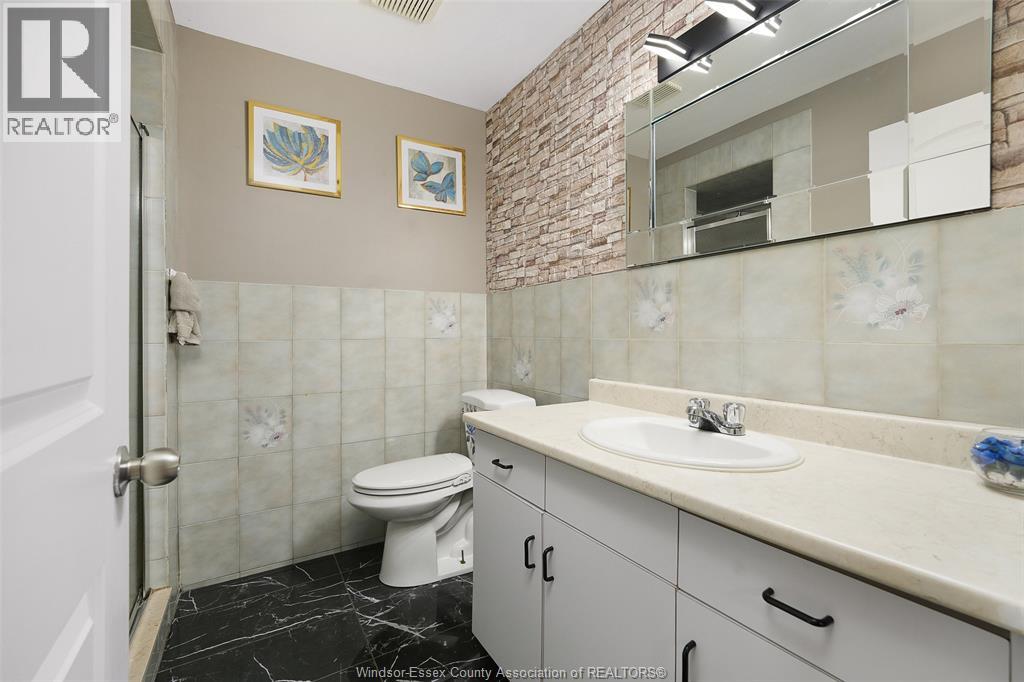 2415 CABANA ROAD West, Windsor, Ontario, N9G1E2 — Photo 21