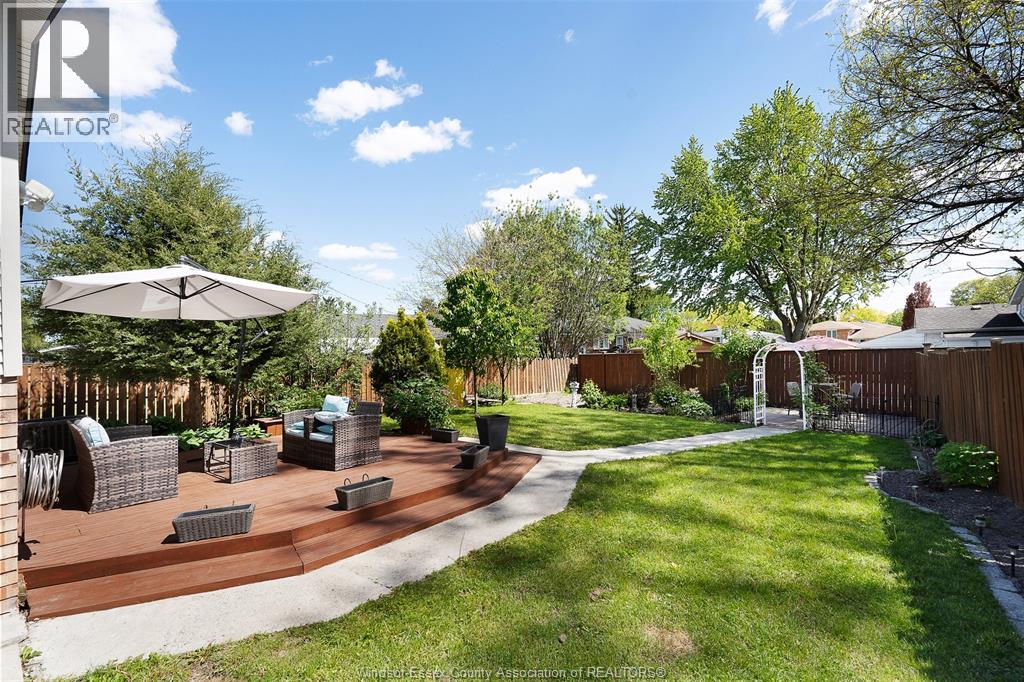2415 CABANA ROAD West, Windsor, Ontario, N9G1E2 — Photo 5