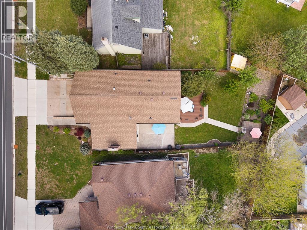 2415 CABANA ROAD West, Windsor, Ontario, N9G1E2 — Photo 2