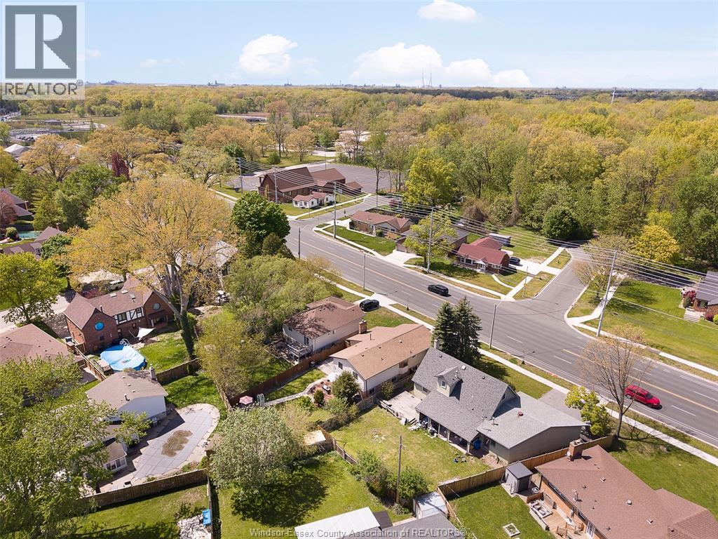 2415 CABANA ROAD West, Windsor, Ontario, N9G1E2 — Photo 8