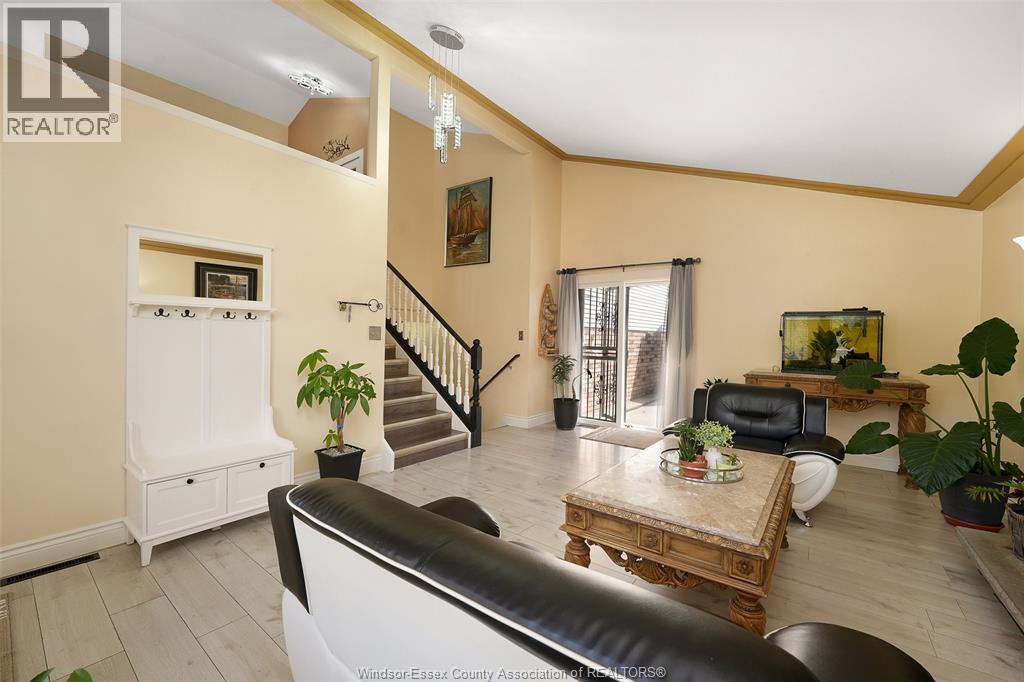 2415 CABANA ROAD West, Windsor, Ontario, N9G1E2 — Photo 10