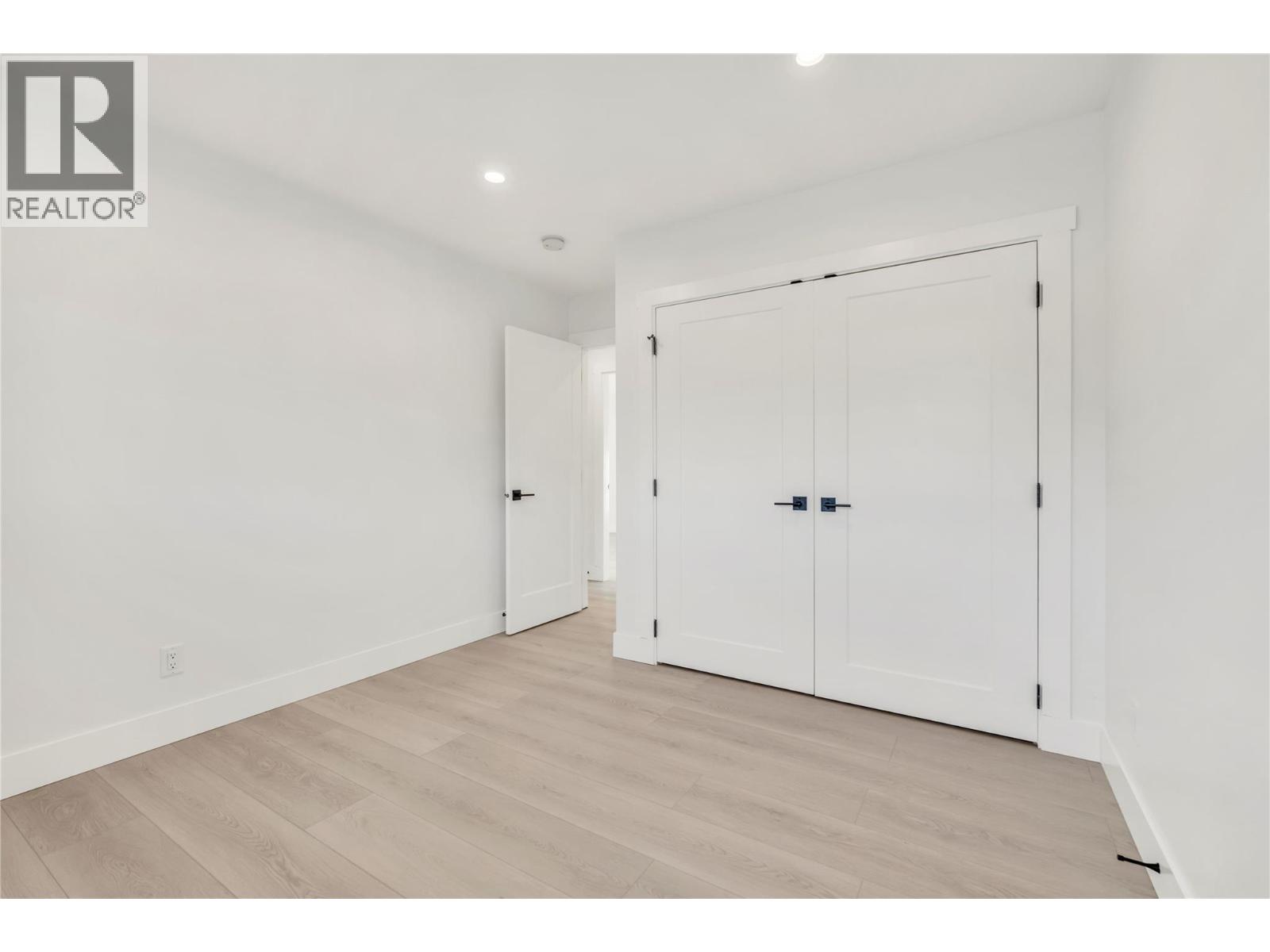 172 MacCleave Court - 19