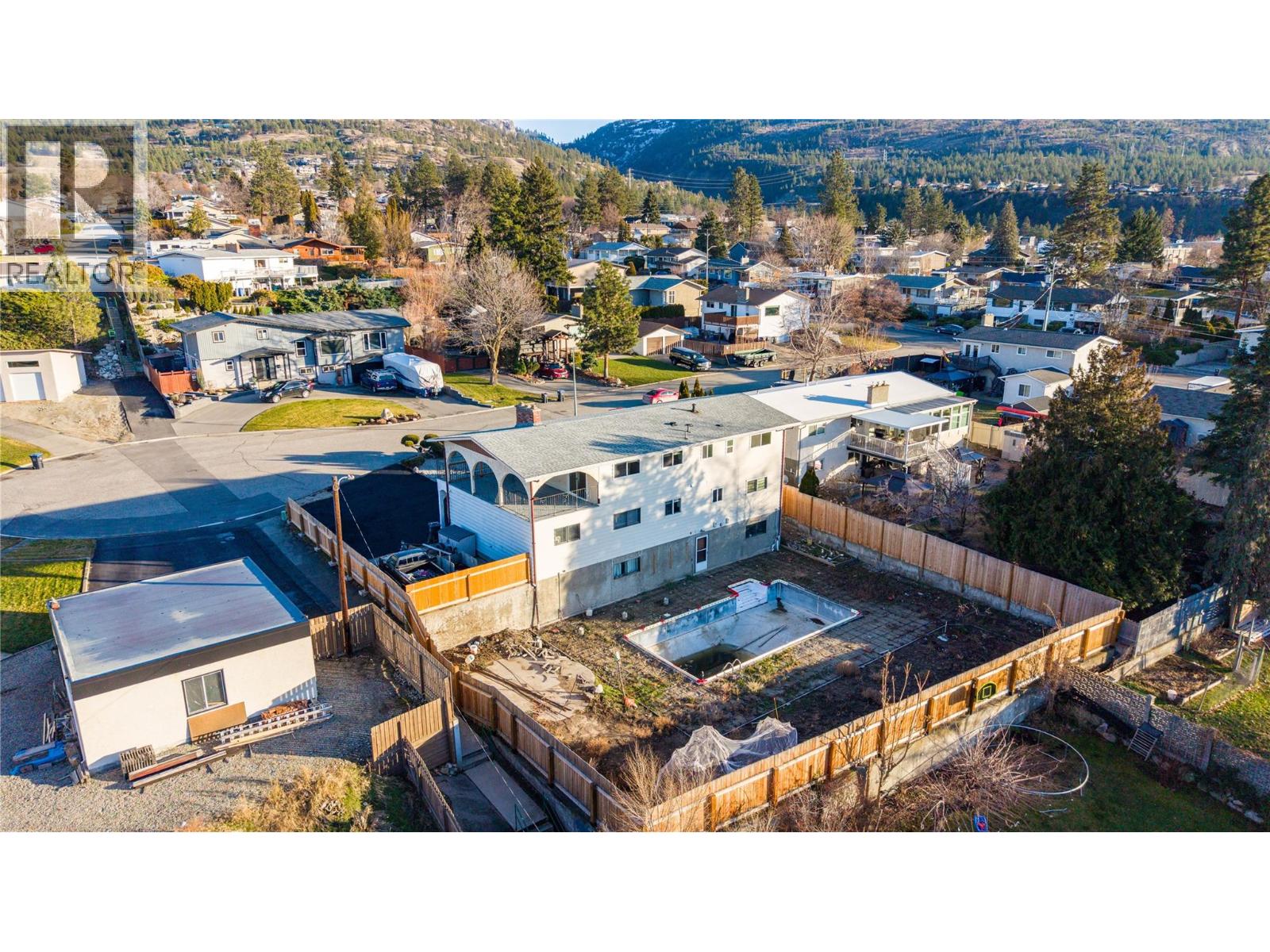 172 MacCleave Court - 52