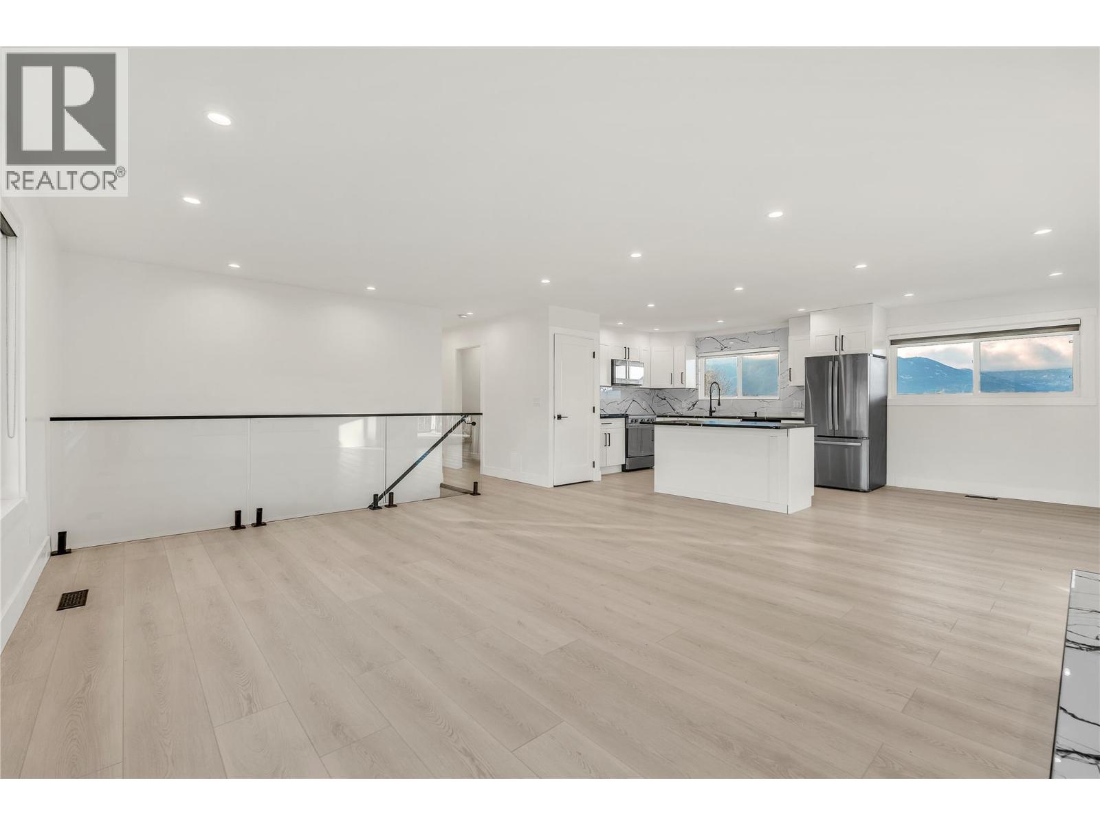 172 MacCleave Court - 6