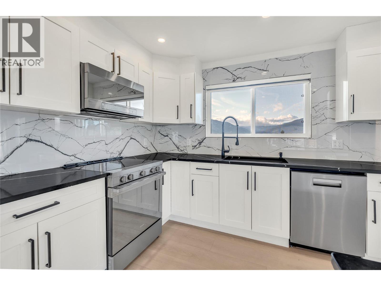 172 MacCleave Court - 9