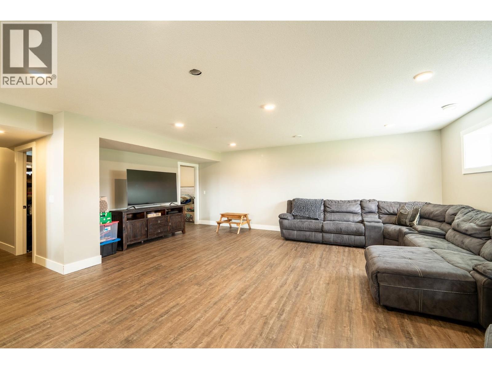 11036 112 AVENUE - 15