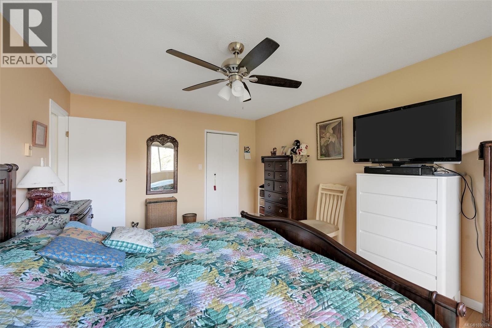 #12 6172 Alington Rd - 19