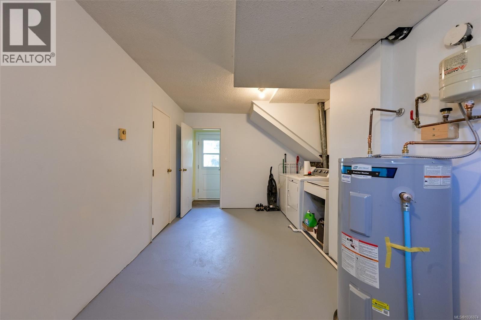 #12 6172 Alington Rd - 22