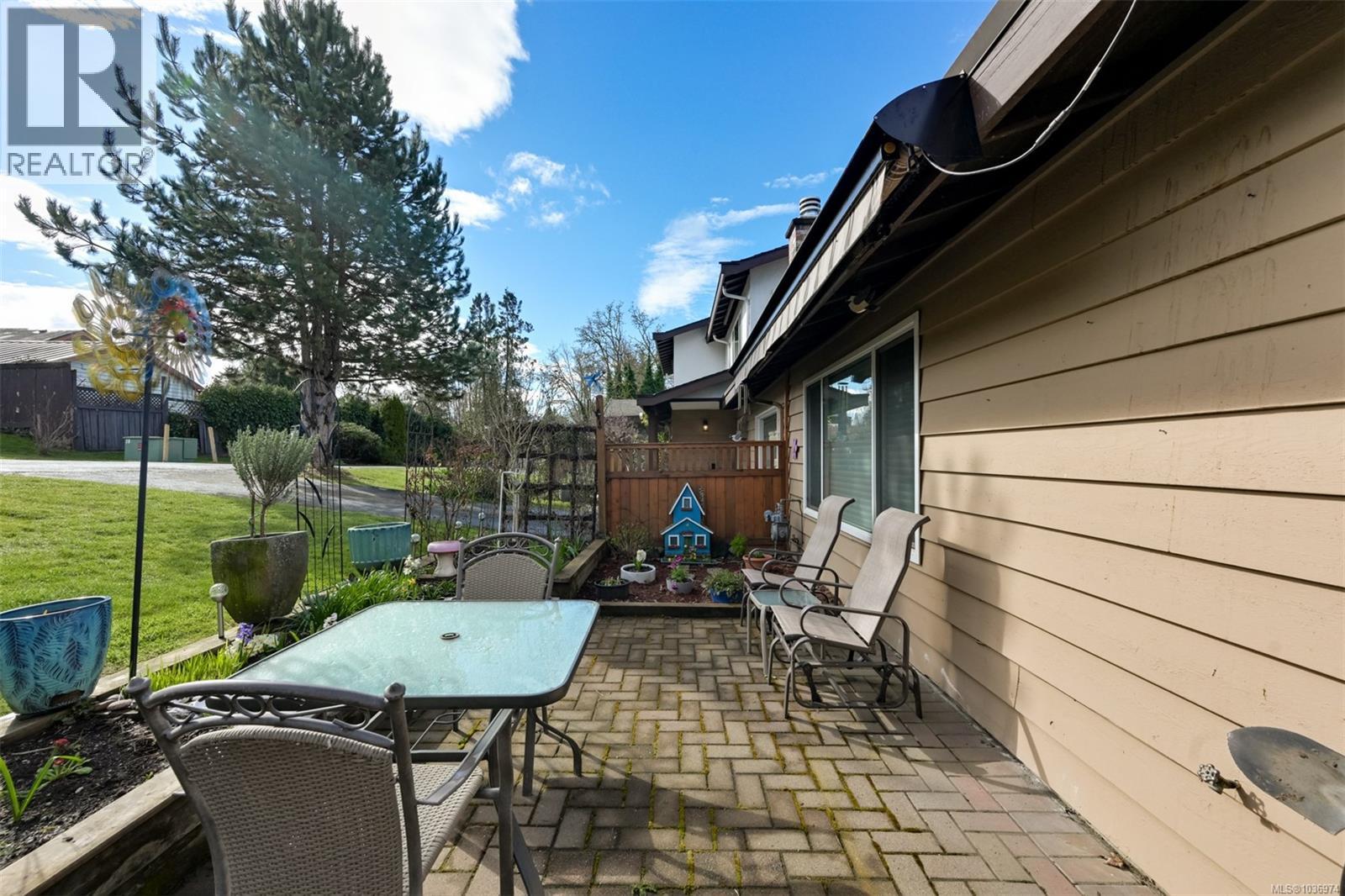 #12 6172 Alington Rd - 24