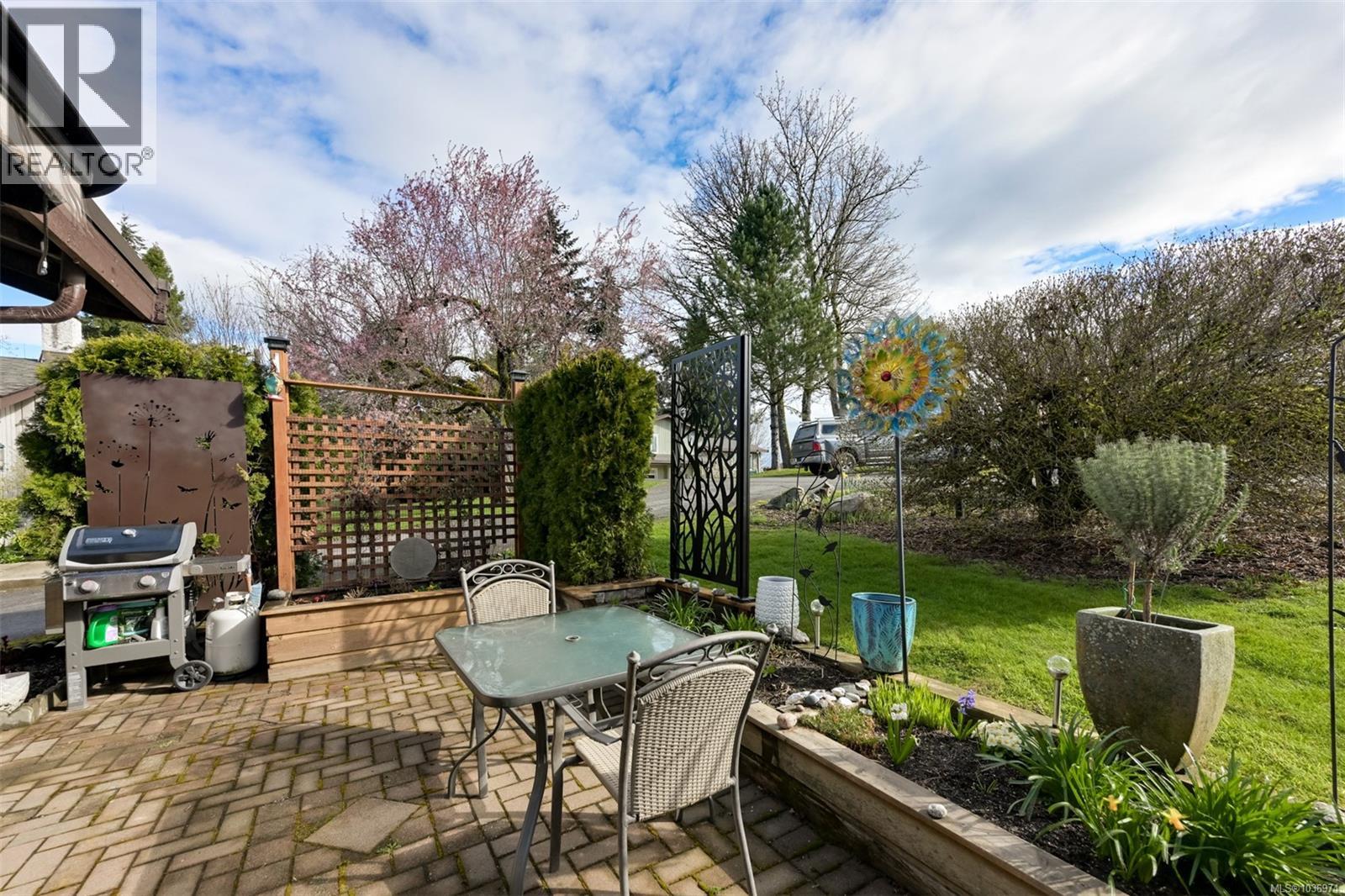 #12 6172 Alington Rd - 41