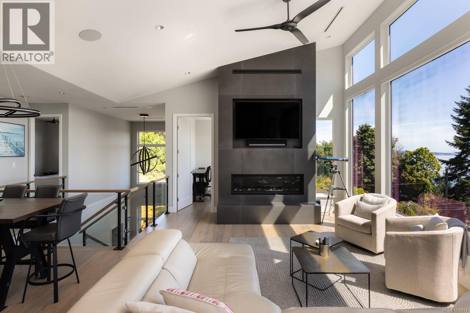 928 Claremont Ave - 11