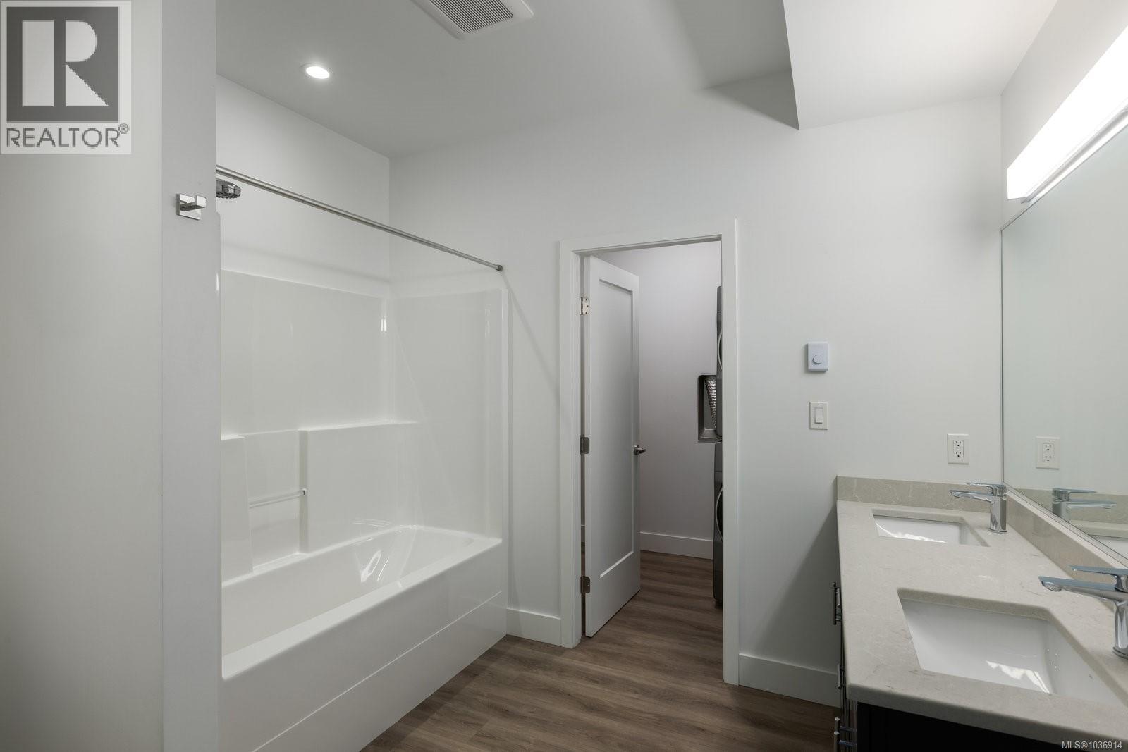 928 Claremont Ave - 50