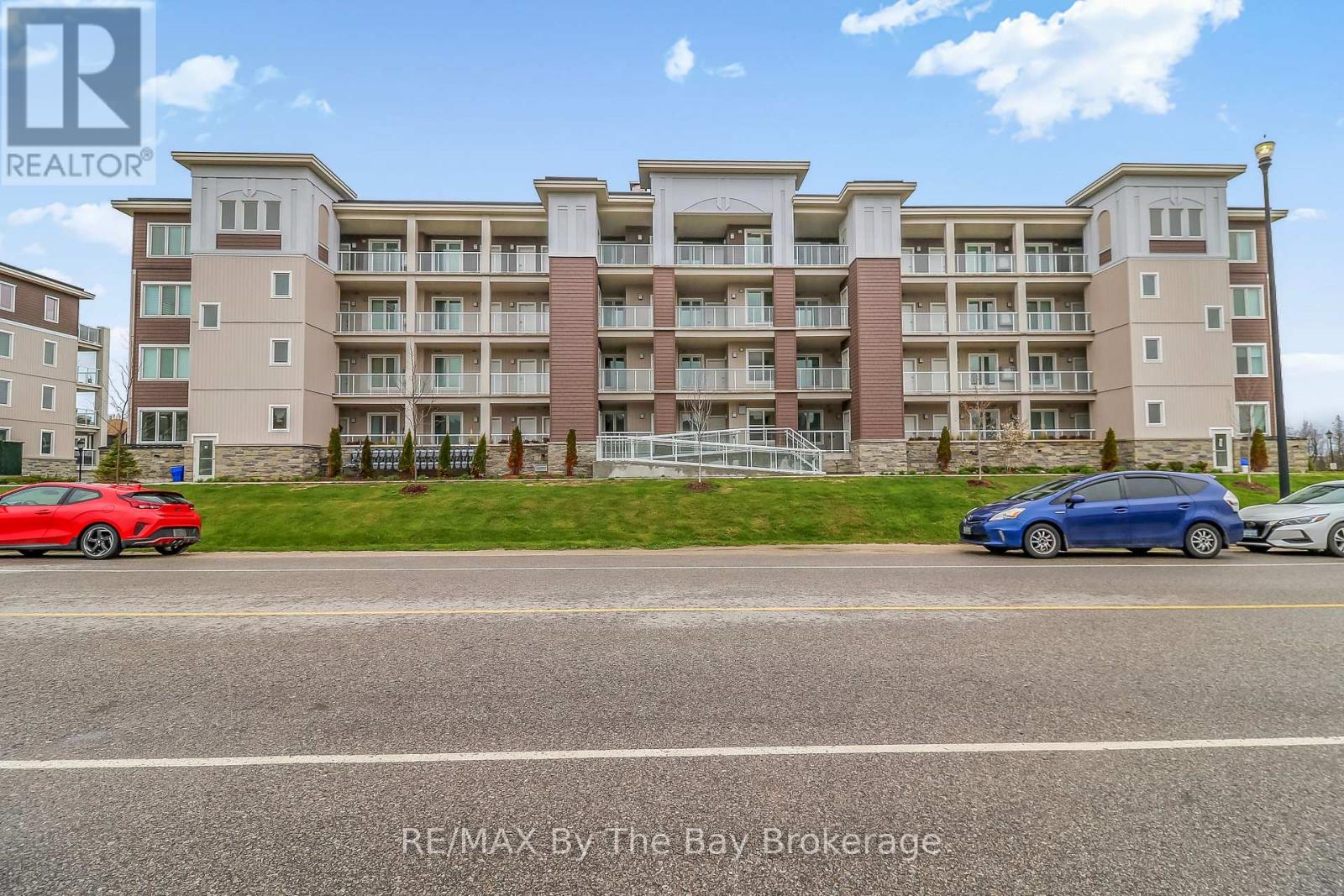 #311 5 SPOONER CRESCENT - 1