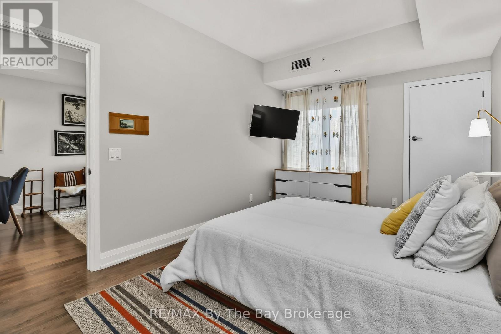 #311 5 SPOONER CRESCENT - 24