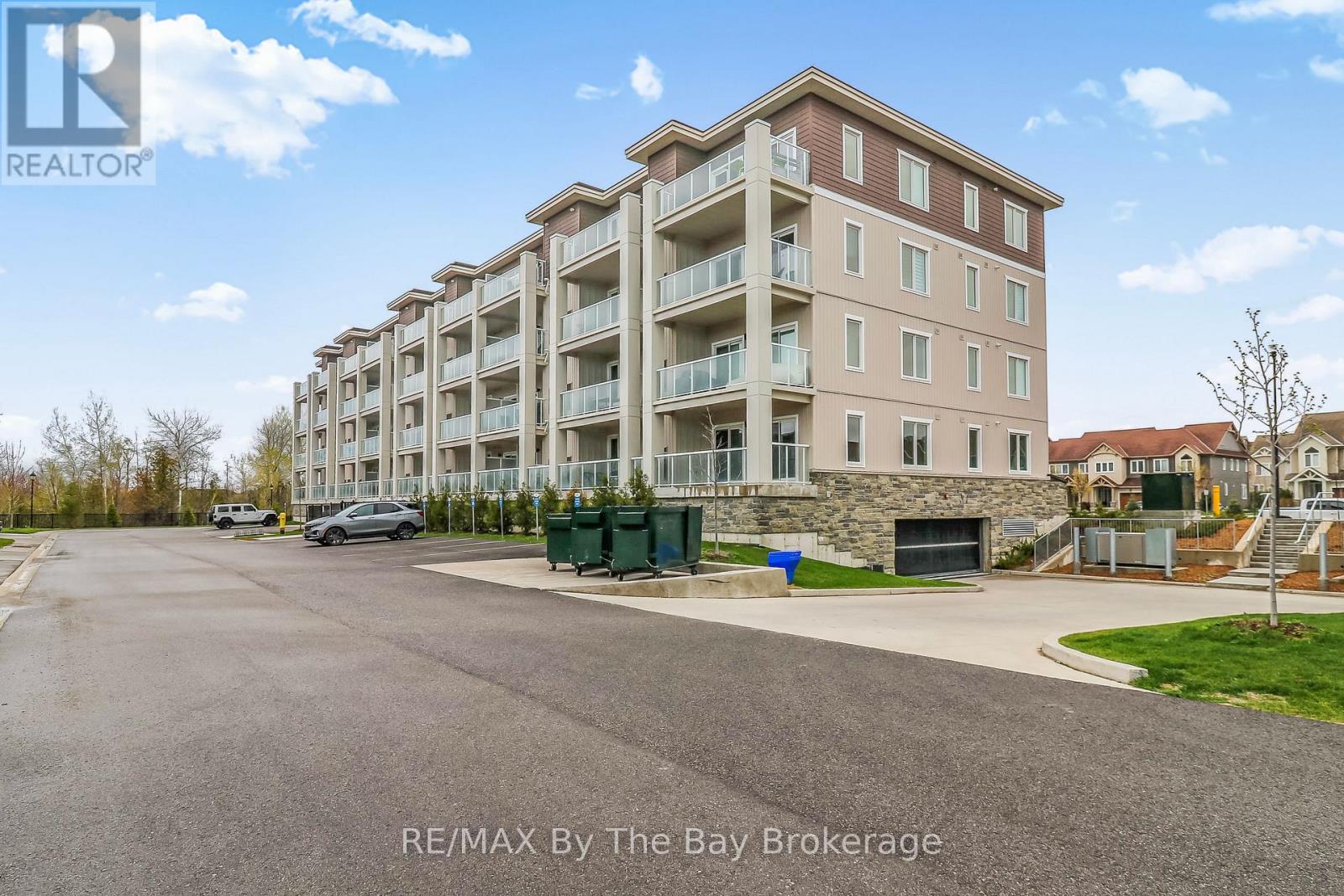#311 5 SPOONER CRESCENT - 39