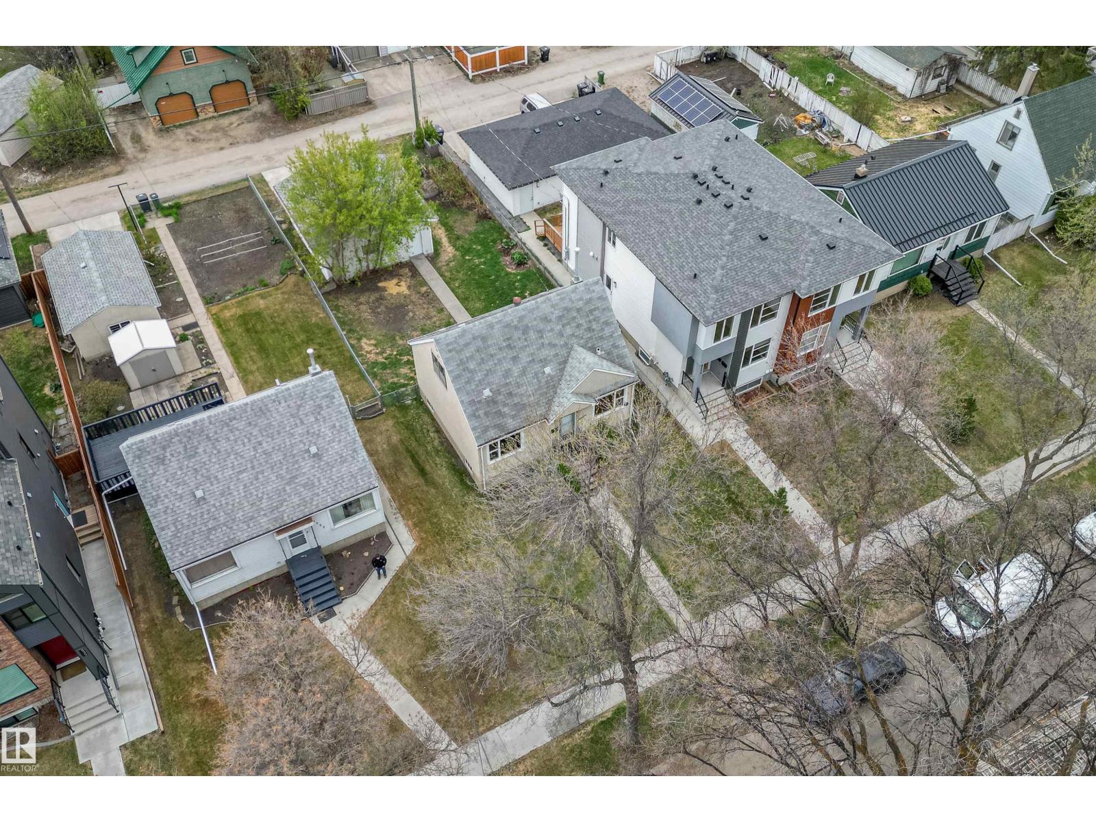 8331 81 AV NW, Edmonton