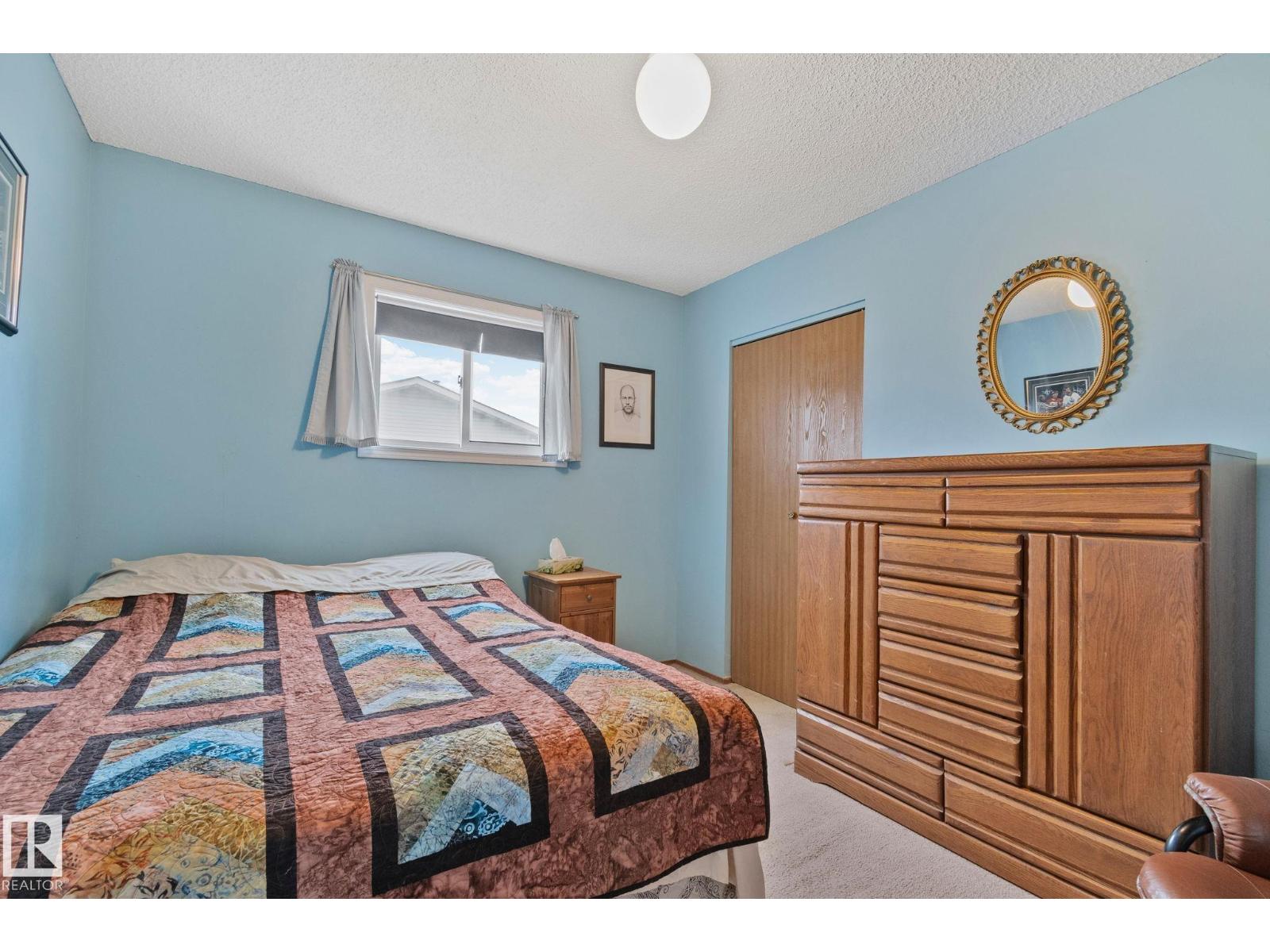 4707 10A AV NW — photo 13