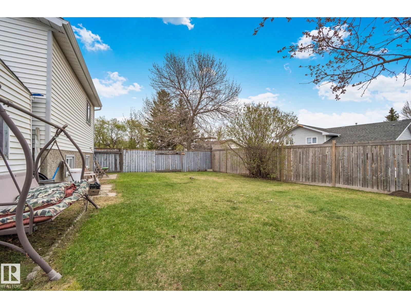 4707 10A AV NW — photo 24