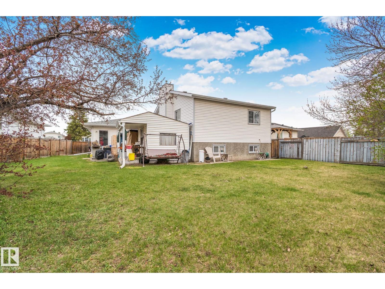 4707 10A AV NW — photo 25