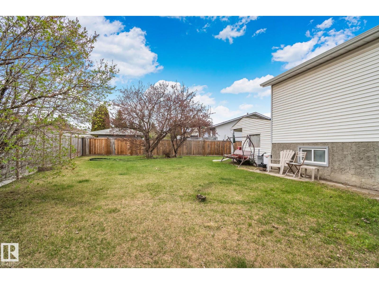 4707 10A AV NW — photo 27