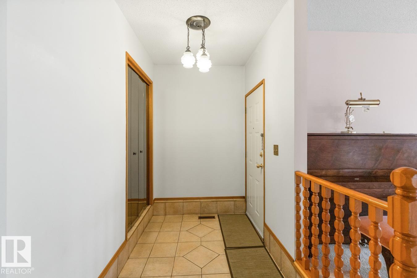 10314 82 ST NW - photo 3