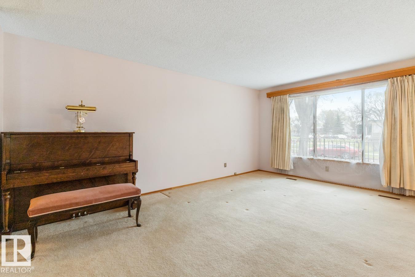 10314 82 ST NW - photo 4
