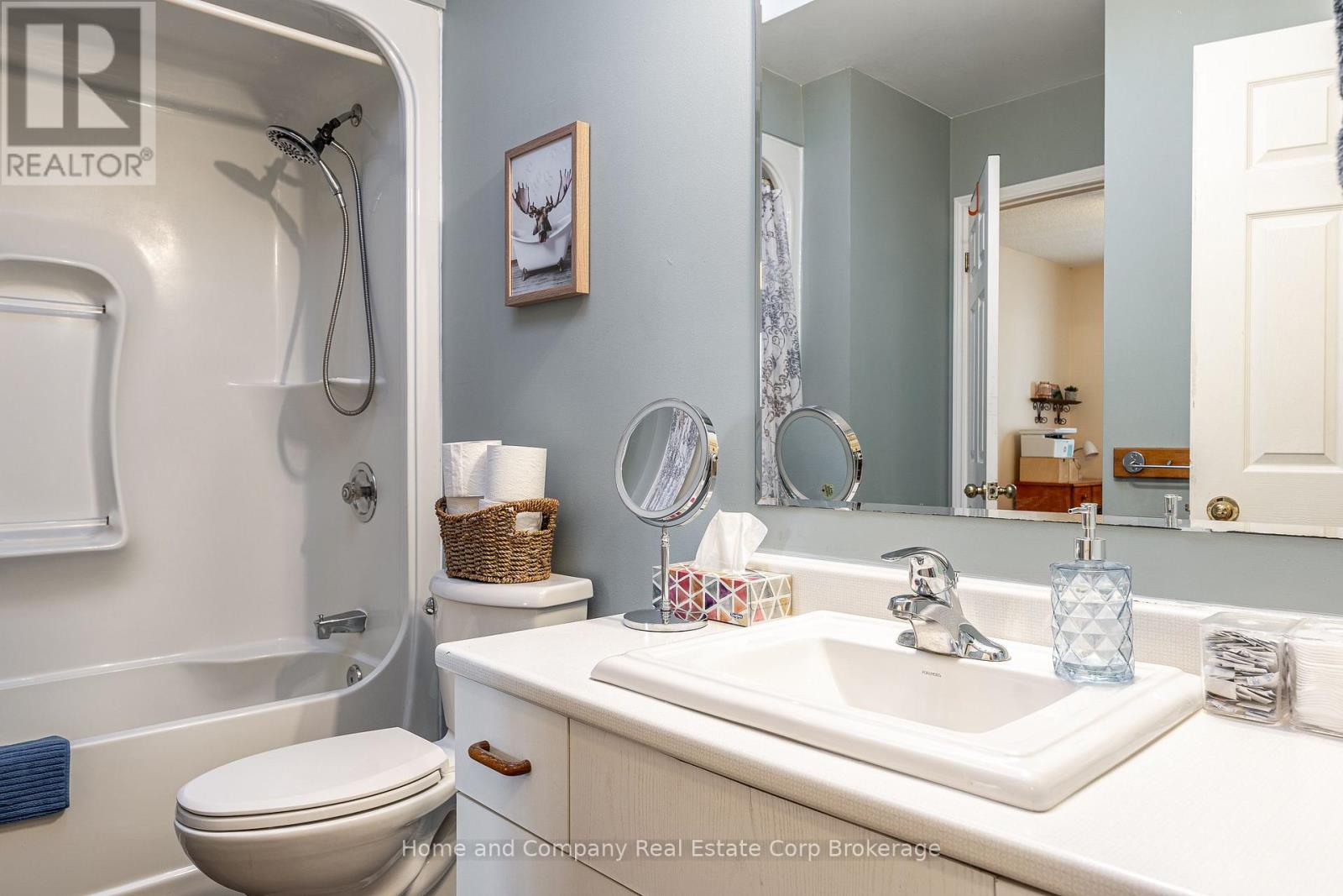 256 HURON STREET - 14