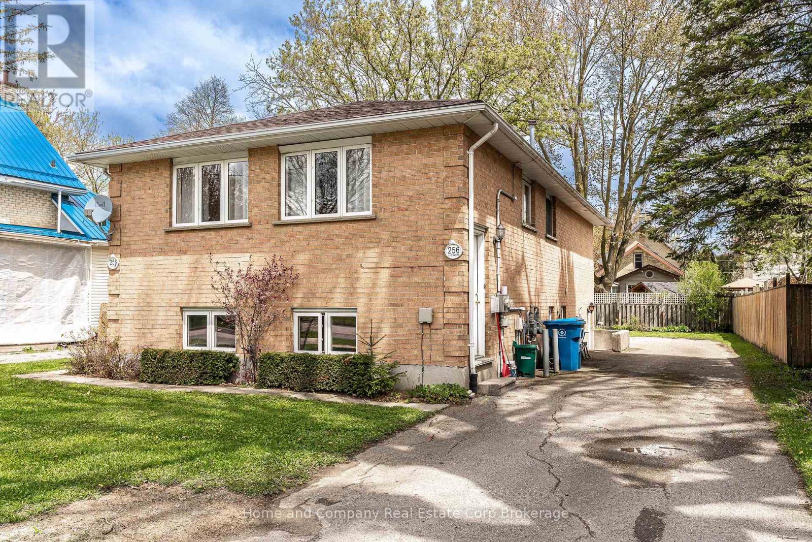 256 HURON STREET - 20