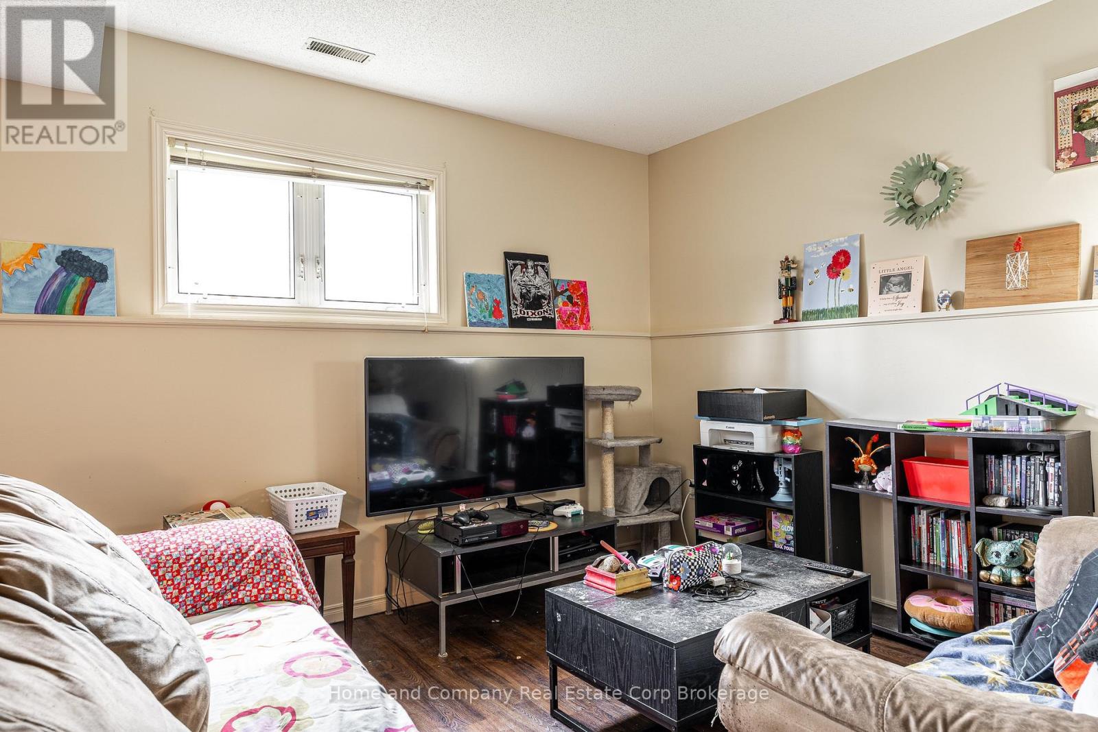 256 HURON STREET - 24